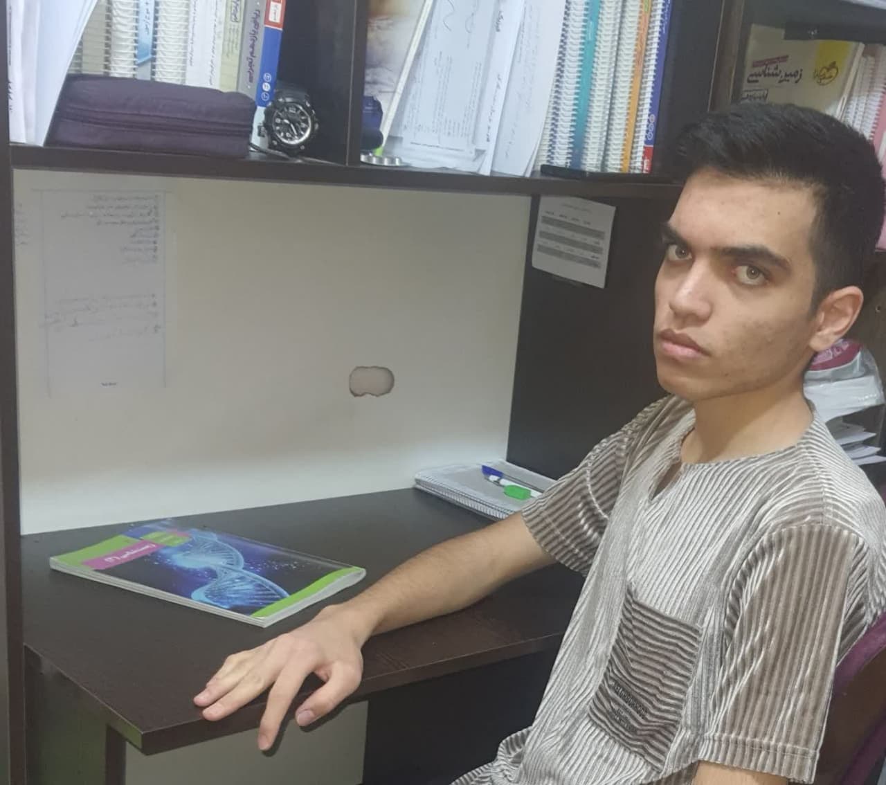 محسن شفیع‌پور رتبه 6 منطقه 3 کنکور تجربی 1403 (2 سال)