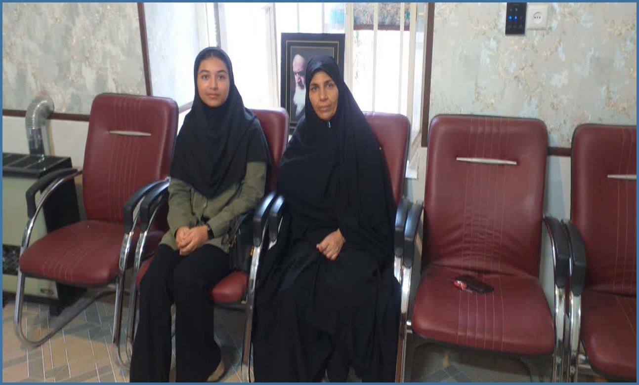 معصومه سادات کارگر ؛پایه نهم از ابرکوه ،پیوستگی عامل پیشرفت درسی