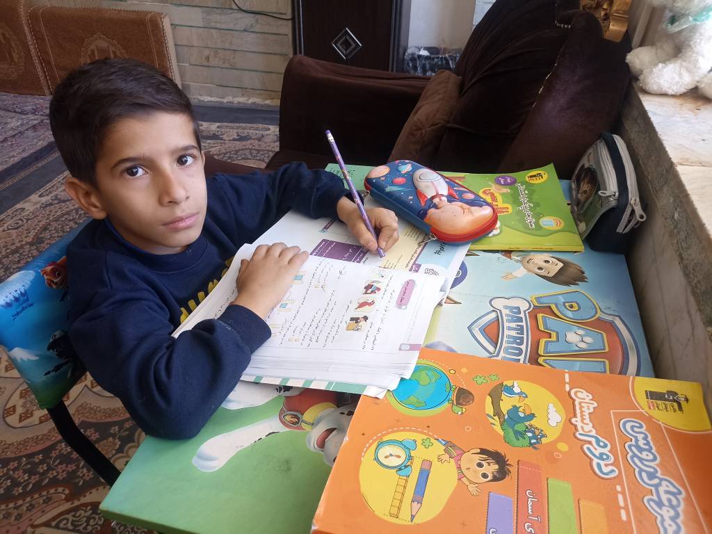 گفت و گو با حسین بهرامی؛پایه دوم دبستان قهرمان پیوستگی از فارسان