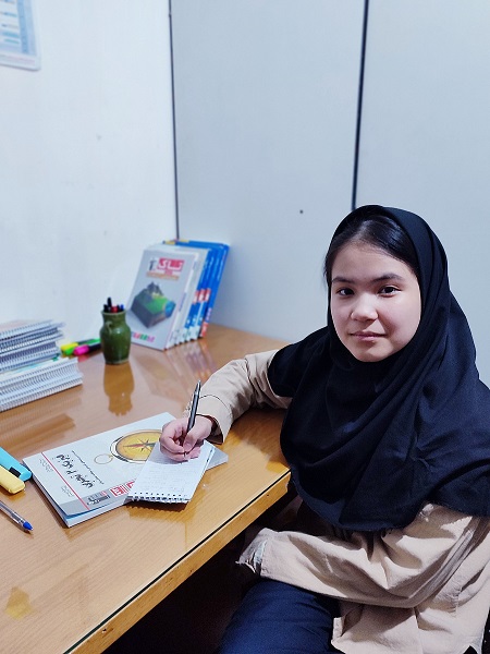 آی نور ناصری نژاد؛ یازدهم تجربی ،قهرمان پیوستگی از گنبد