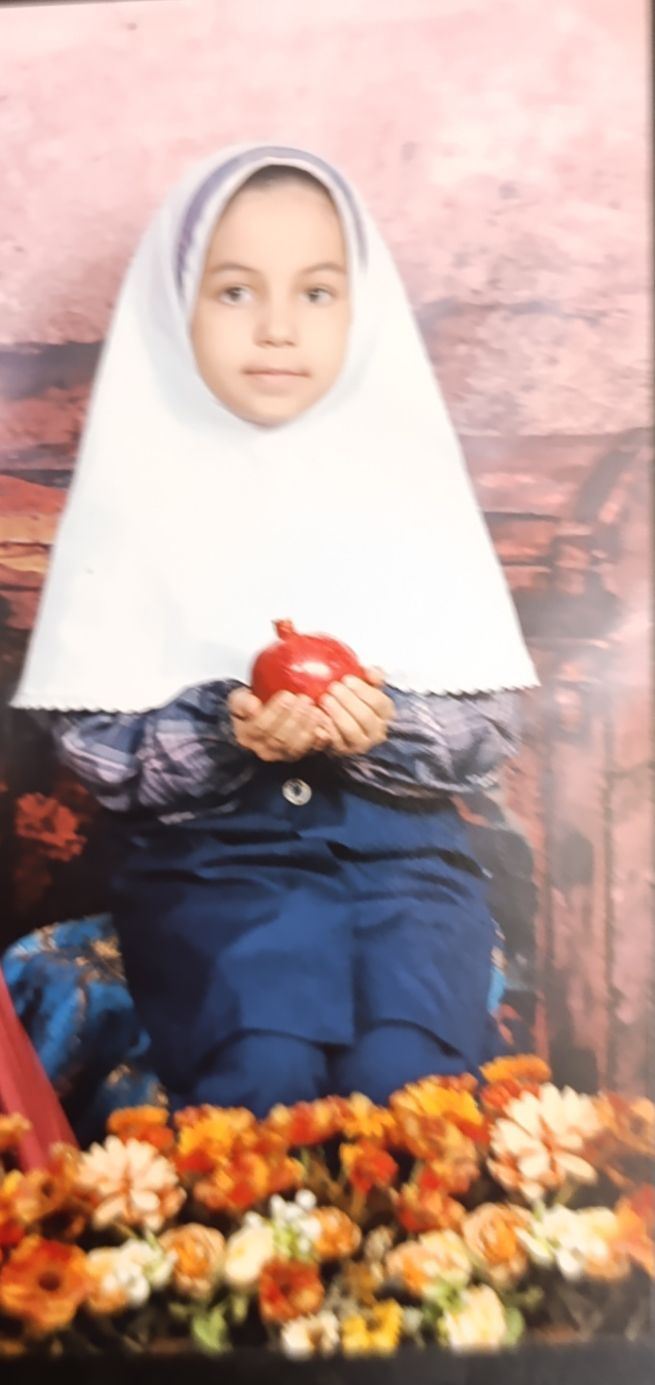 کفتگو با دنیا جعفری پایه سوم دبستان قهرمان پیشرفت از تهران