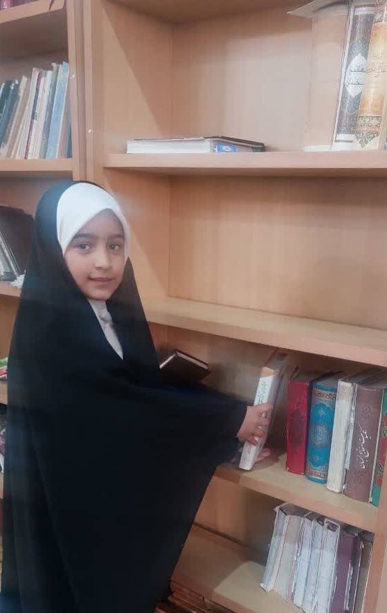 نازنین زهرا پوراحمدیان ندیکی ؛پایه پنجم قهرمان پیشرفت از شهربابک