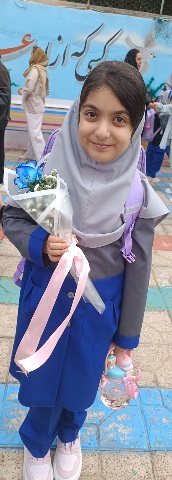 گفت و گو با آوینا آوخ قهرمان تابستان و پاییز دوم دبستان از رودبار