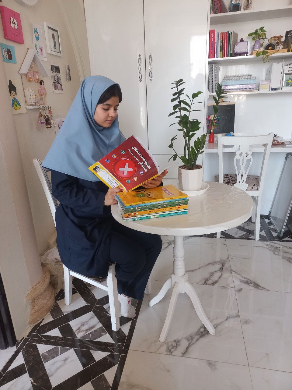 گفت و گو با الینا عظیمی، قهرمان تابستانِ پایه‌ی هشتم، از محلات