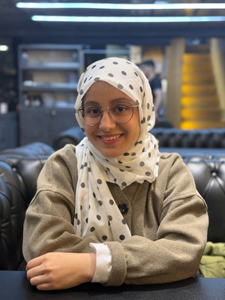 گفت و گو با  زینب گودرزی زاده  عضو باشگاه پانصدتایی از اراک