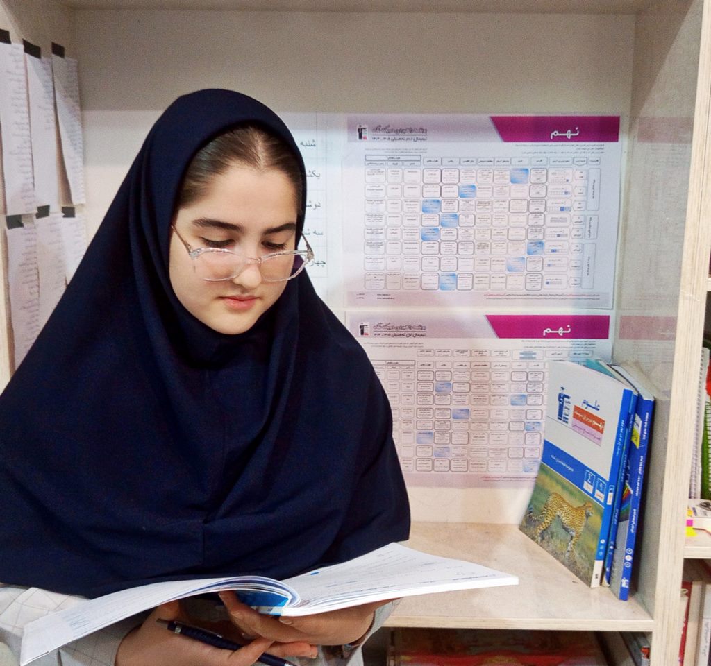 گفتگو با سیده یکتا تقوی نژاد عضو باشگاه پانصد تایی‌ها از لنده