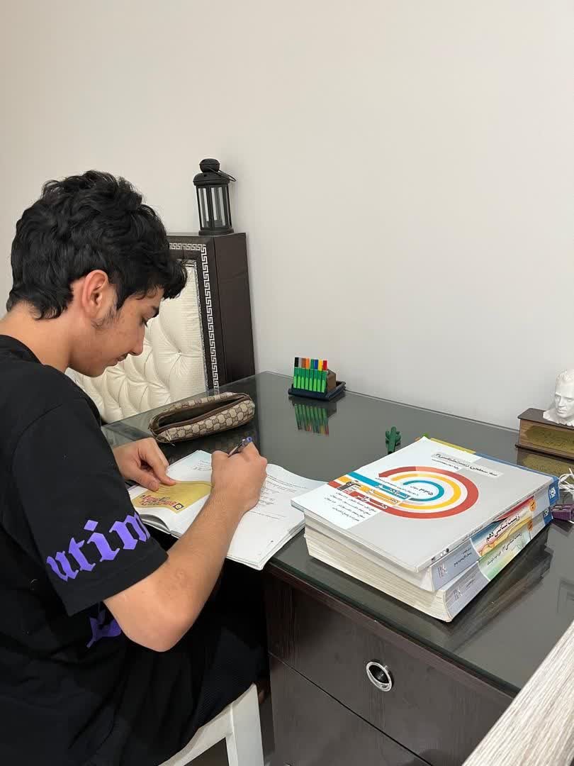 گفت و گو با سید آروین حسینی قهرمان پیوستگی تابستان از کرج