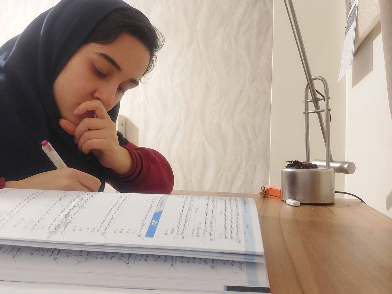 گفت و گو با نازنین زهرا اسحاقی قهرمان پیوستگی در آزمون‌ها از کرج