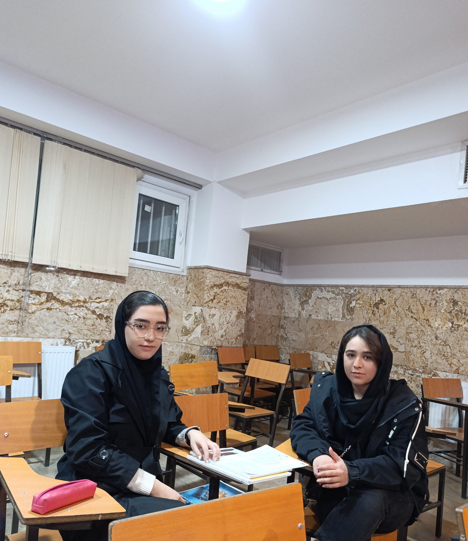 گفت و گو با هانیه شاهمردانی دختر تلاشگر دوازدهم تجربی از ساوه