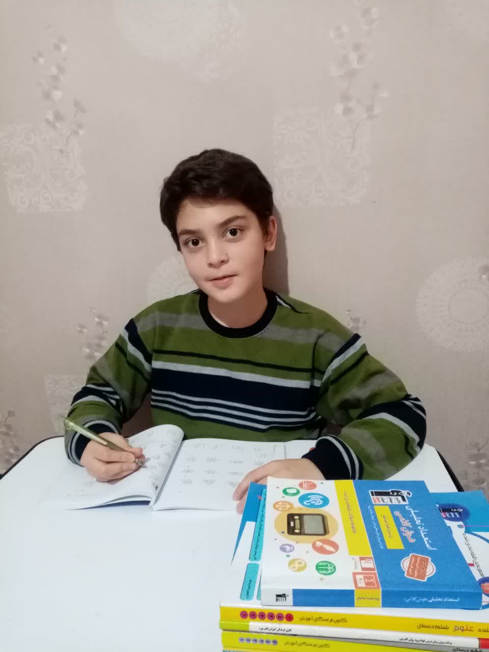 گف و گو با محمد امین مهدوی قهرمان مهر ماه ششم از میانه