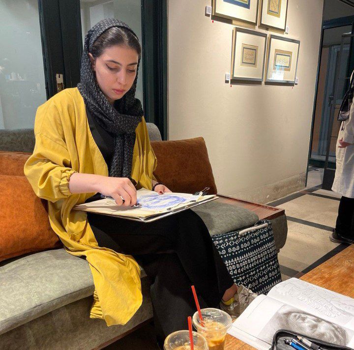 مصاحبه با آنیتا محمدی—رتبه برتر کنکور هنر و دانشجوی رشته‌ی نقاشی