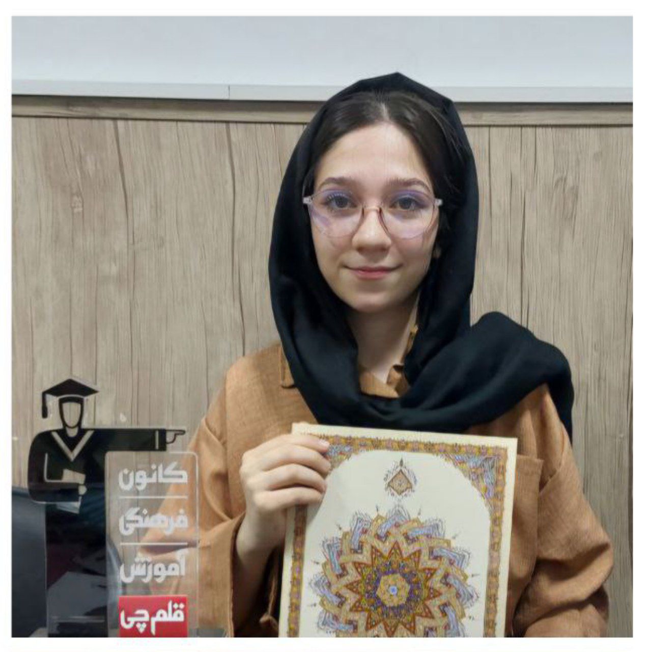 مصاحبه با سید شبنم حسینی – رتبه 666 هنرستان | رشته نرم‌افزار