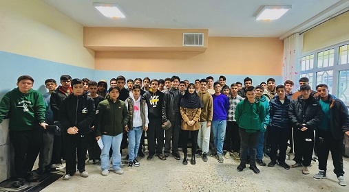 گفت و گو با نازنین عطاردی،پشتیبان برتر گروه متوسطه 1