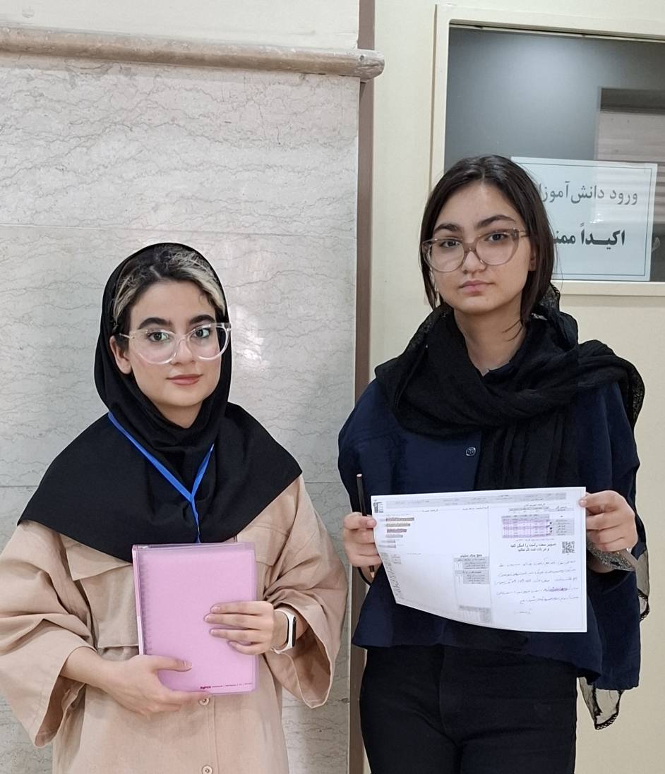 گفت و گو با آرتینا محیا کیانی دانش آموز یازدهم تجربی