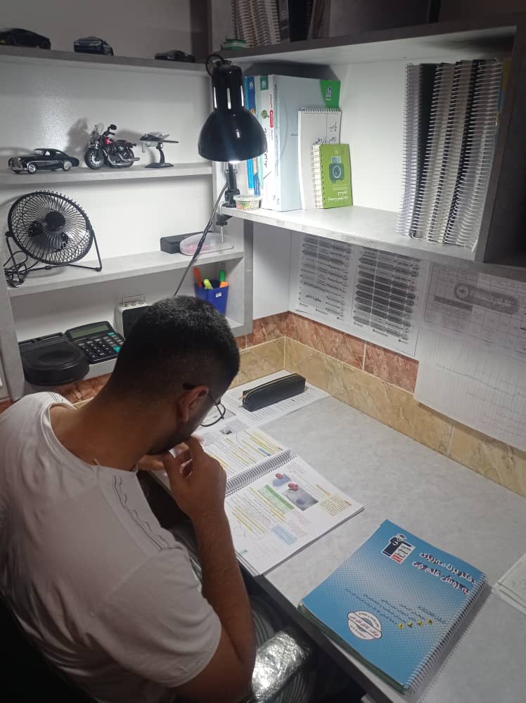 گفتگو با دانش آموز امیرحسین رضائی دشتی قهرمان تابستان 1404