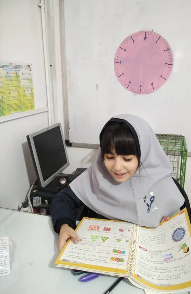 گفت و گو با سوفیا صالحی دانش آموز مقطع دوم