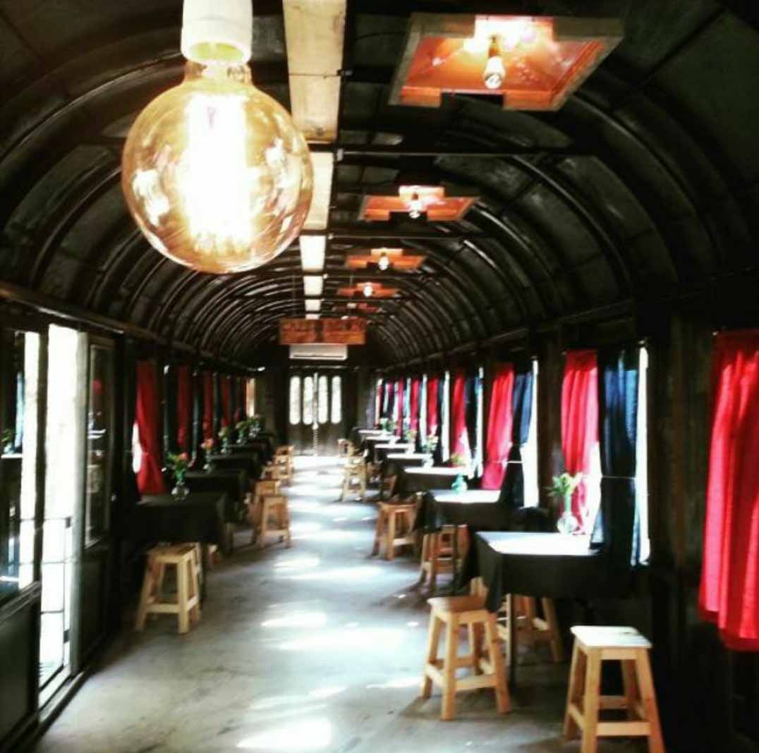 کافه واگن دانشگاه الزهرا