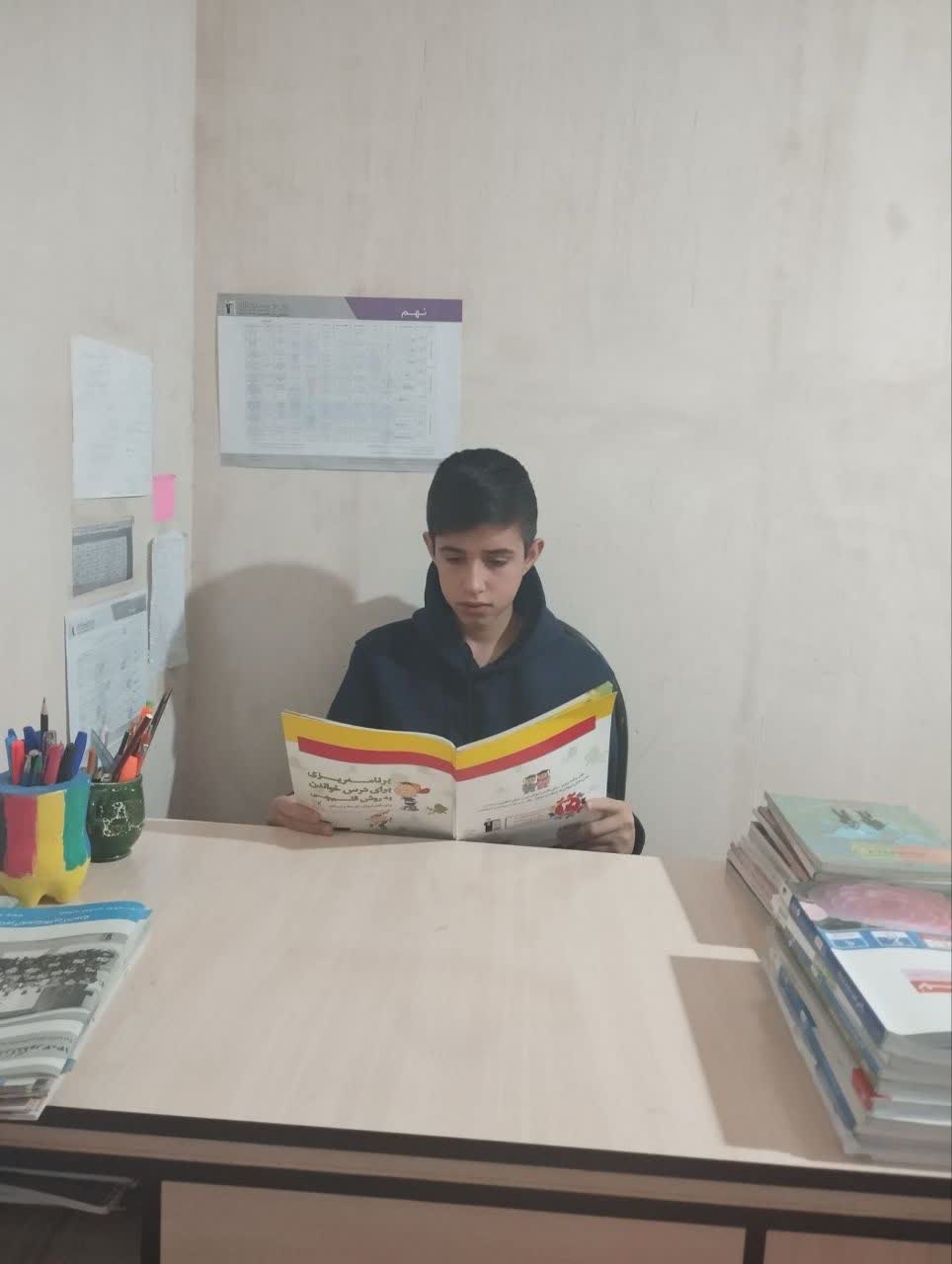 گفت و گو با امیرعلی رستم زاده:قهرمان پیوستگی پایه نهم