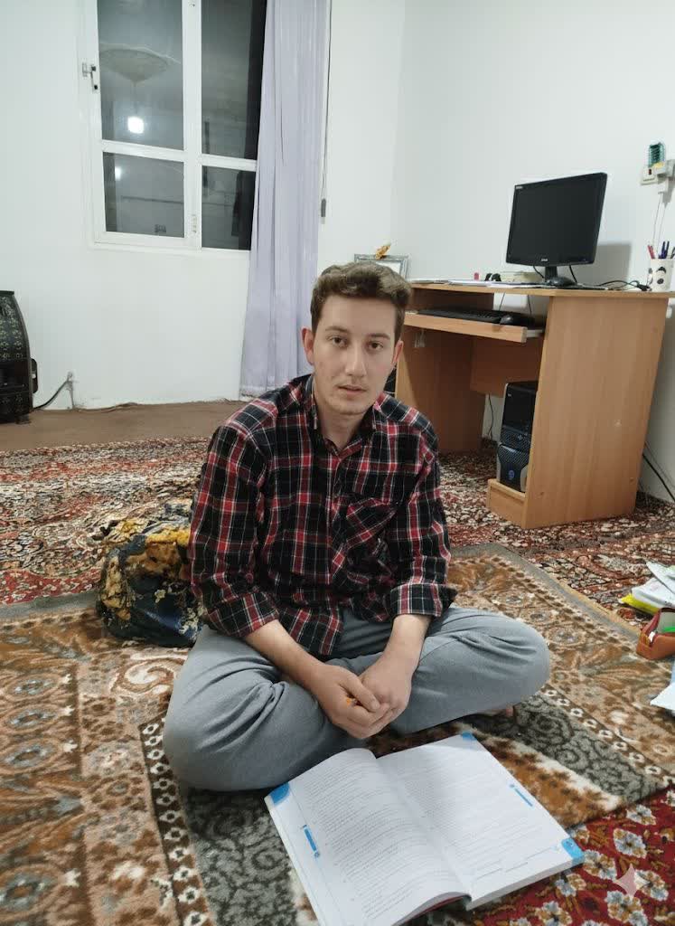 گفت وگو با پویا قنبری: قهرمان پیشرفت یازدهم انسانی