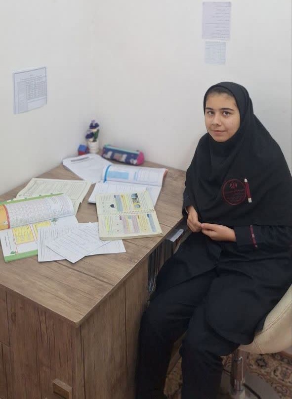 گفت و گو با اسرا رحیمی : قهرمان پیشرفت پایه هشتم