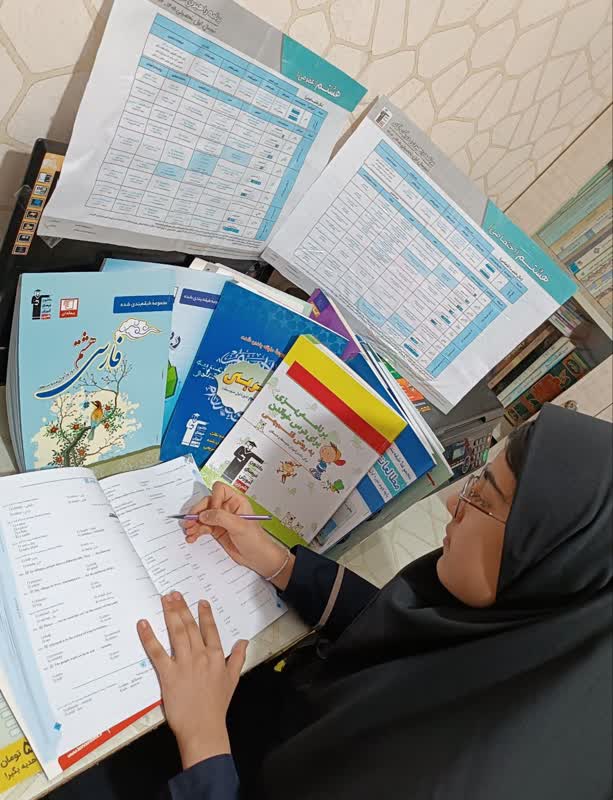 گفت و گو با ثمین زینالی اقدم: قهرمان پیشرفت پایه هشتم