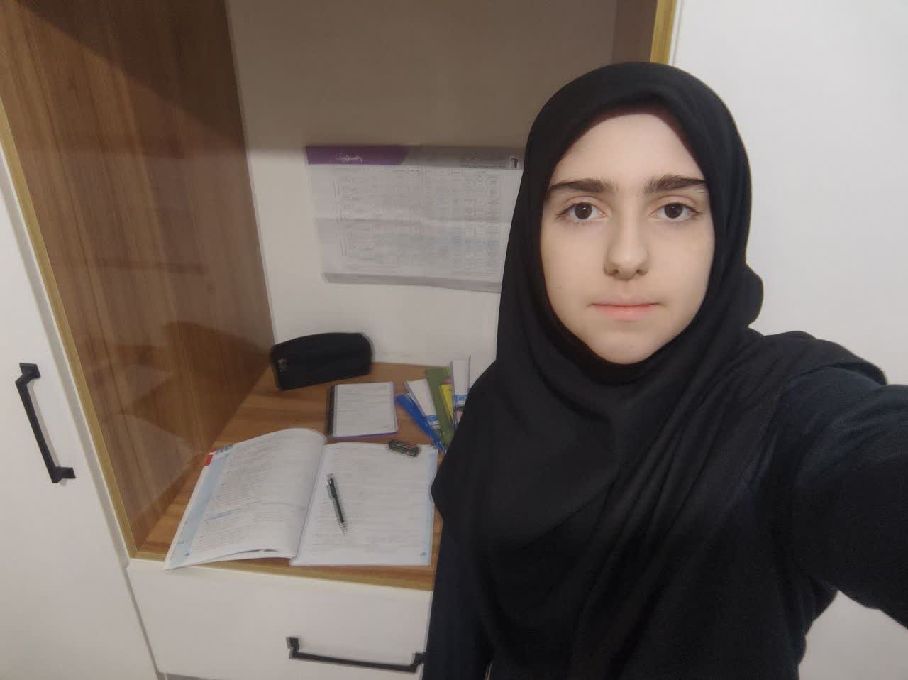 گفت و گو با یاسمین علیزاده قهرمان پیوستگی پایه نهم