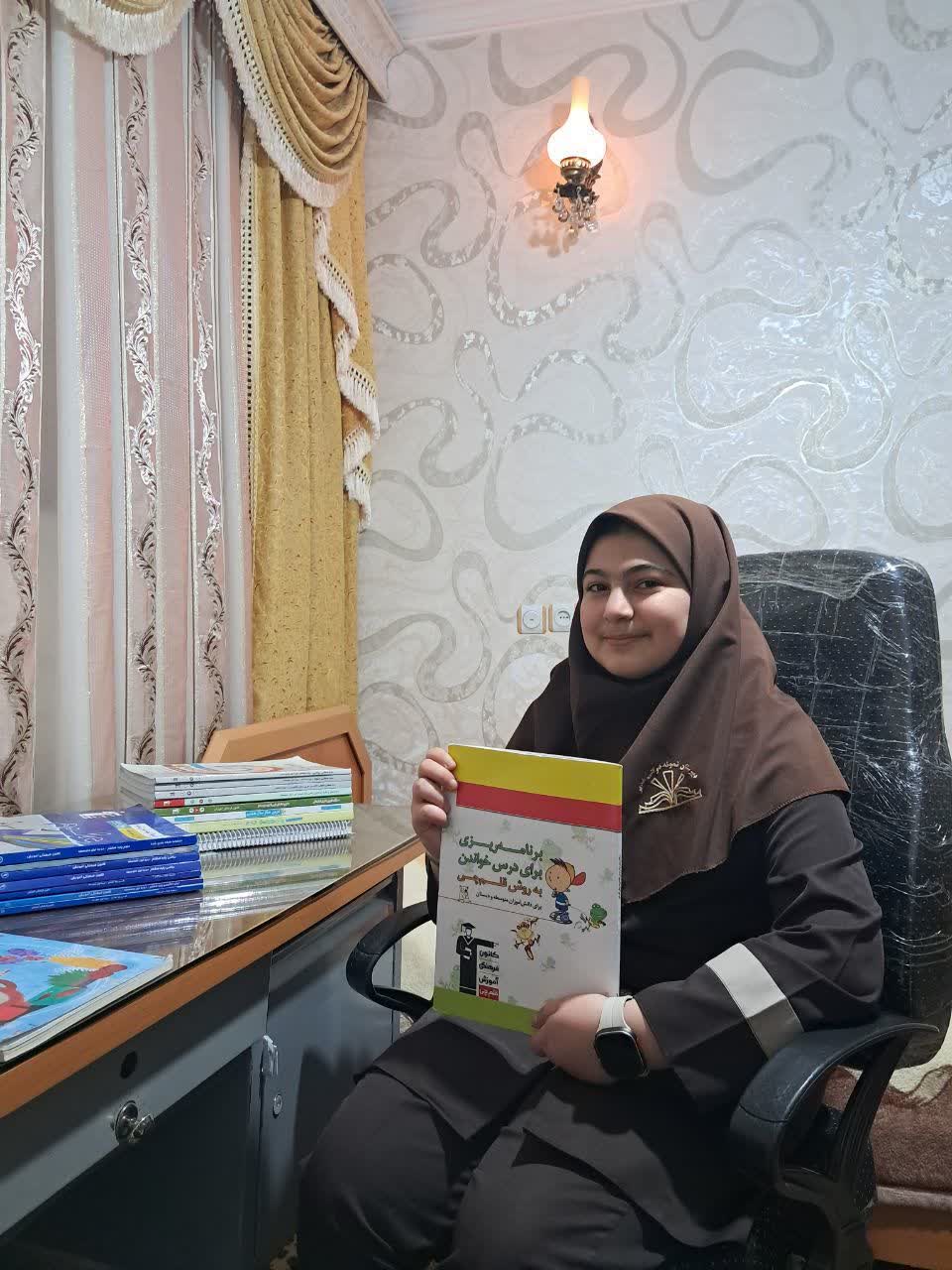 گفت و گو با فاطمه علیزاده سالطه قهرمان پیوستگی پایه هشتم