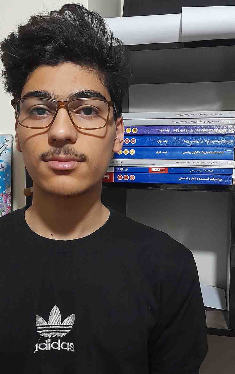 مصاحبه با یزدان محبی دوازدهم ریاضی قهرمان پیوستگی