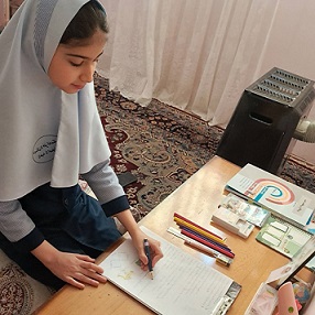 گفت و گو با زهرا پورجم چهارم دبستان قهرمان پیوستگی و پیشرفت