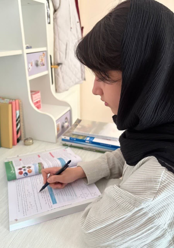 گفت و گو صمیمانه یسنا گل محمدی پایه نهم از خلخال