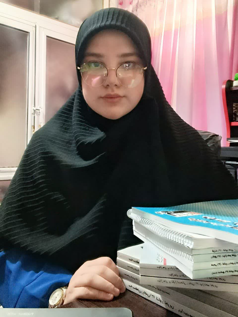 گفت و گو صمیمانه دینا سیفی دوازدهم تجربی از خلخال