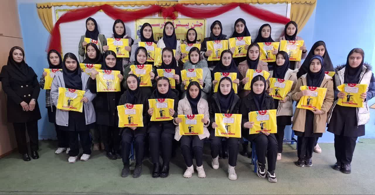 گفتگو با زهره عجبی پشتیبان گروه متوسط اول