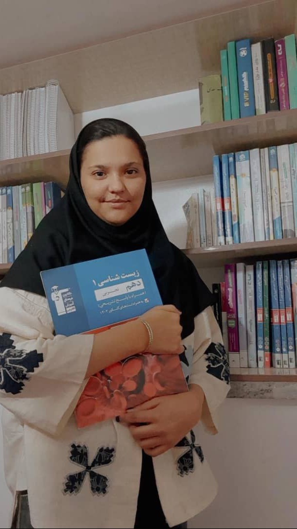 گفت‌وگو با حنانه قاسمی؛ قهرمان پیوستگی پایه دهم تجربی