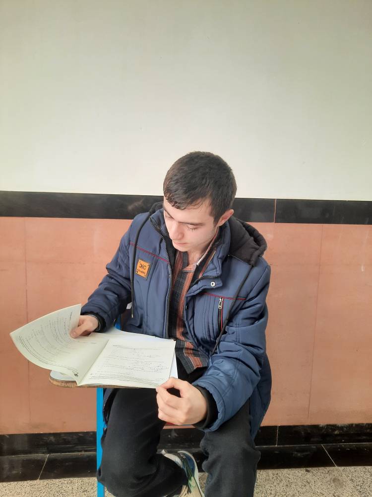 گفت و گو با امیررضا صالحی دوازدهم ریاضی عضو باشگاه پانصدتایی