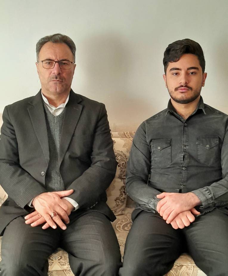 گفت و گو با هادی خبیری با 1149 پاسخ صحیح عضو باشگاه هزارتایی