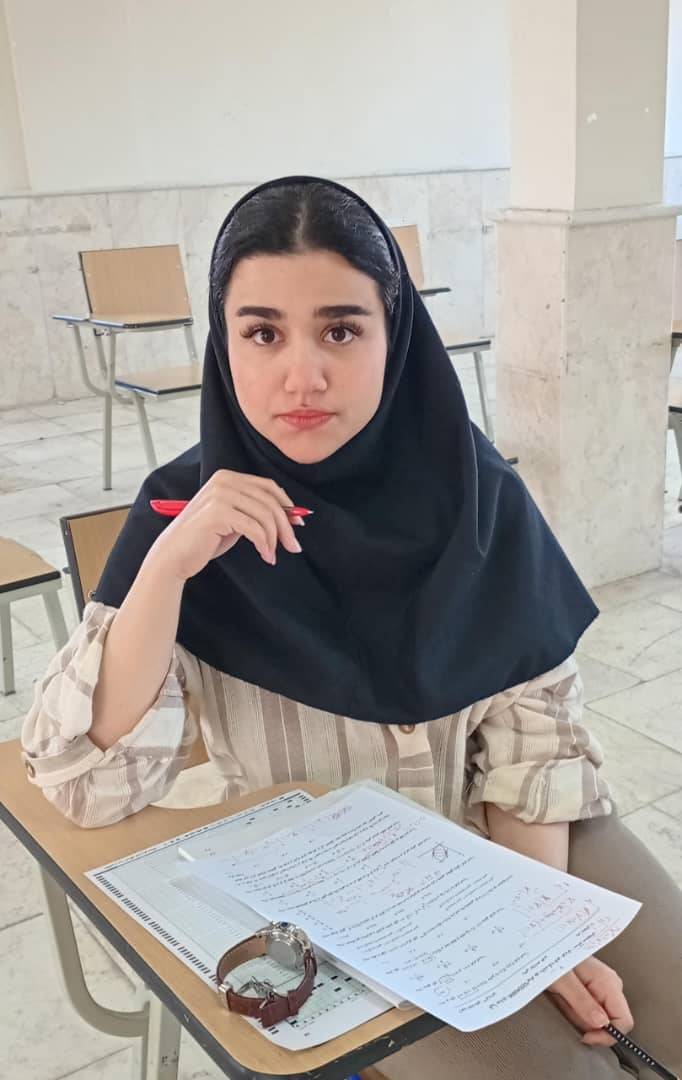 گفتگو با الینا عبادی دوازدهم تجربی با 1446 پاسخ صحیح از اردبیل