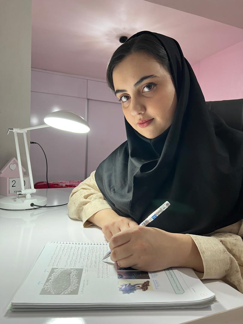 گفتگو با سوین نعمت زاده با نمره 10441 کنکور اردبیهشت از اردبیل