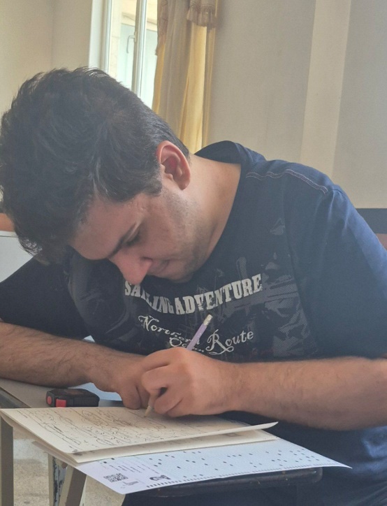 گفتگو با کامیاب حبیبی دوازدهم تجربی با 873 پاسخ صحیح از اردبیل