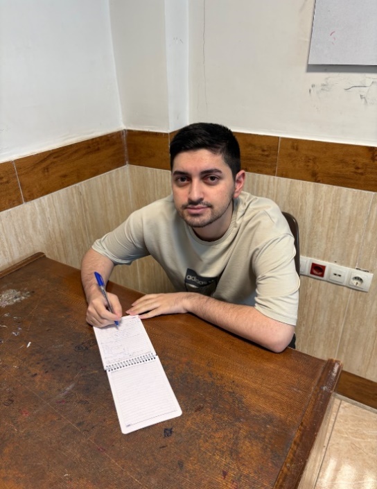 گفتگو با محمدامین ممی زاده دوازدهم تجربی با 1092 پاسخ صحیح