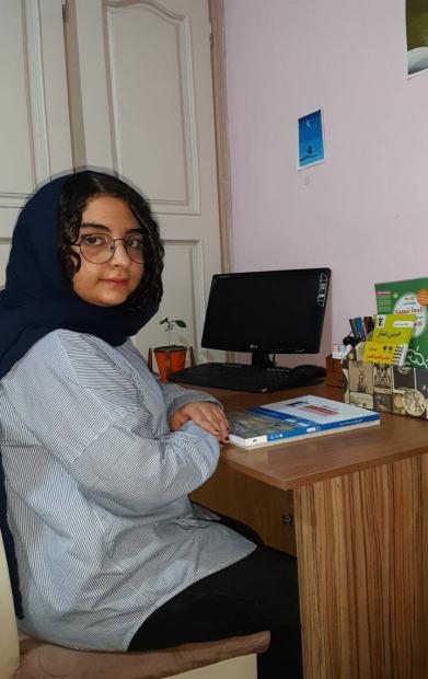 گفتگو با هستی بایرم پور پایه نهم با 1464 پاسخ صحیح از اردبیل