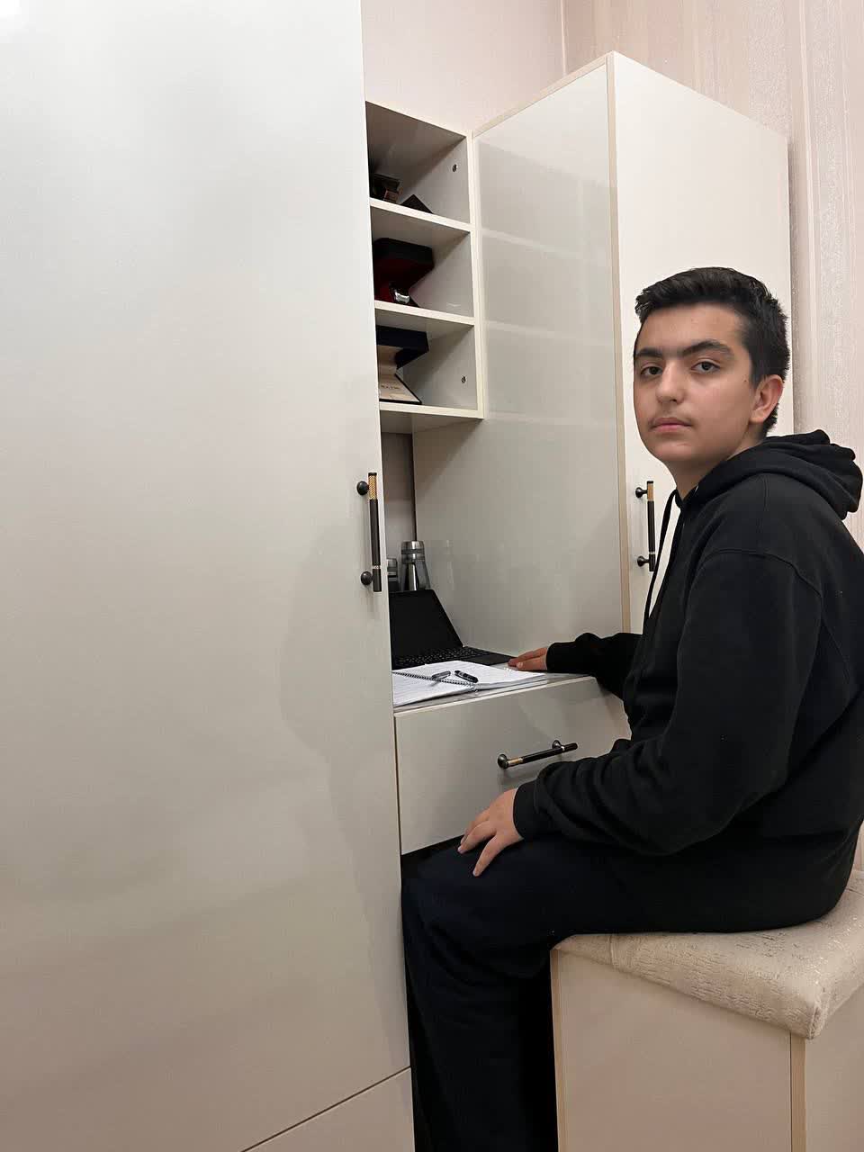 گفتگو با امیرسام ابراهیمی _پایه هشتم_دانش آموز برتر_ از میاندوآب