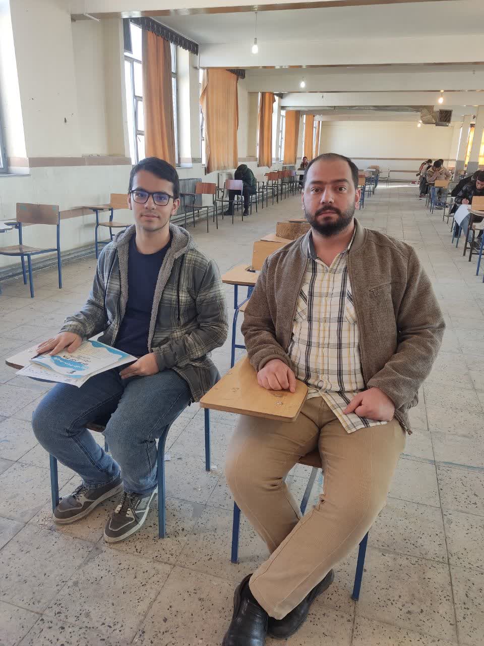 گفتگو با امیرمحمد مقدم  یازدهم تجربی باشگاه 500 تایی از میاندوآب