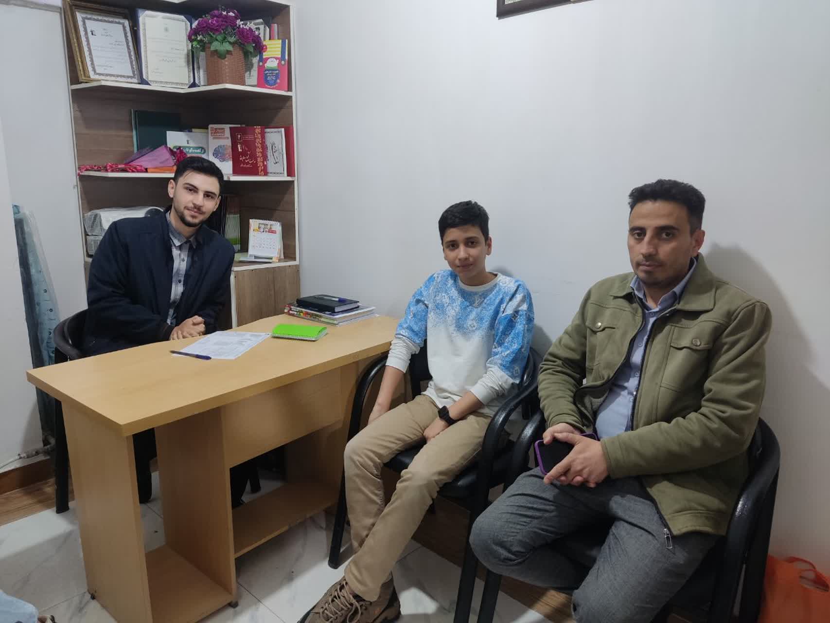 گفتگو باطاها محمدی پایه هشتم قهرمان نیم سال اول از میاندوآب