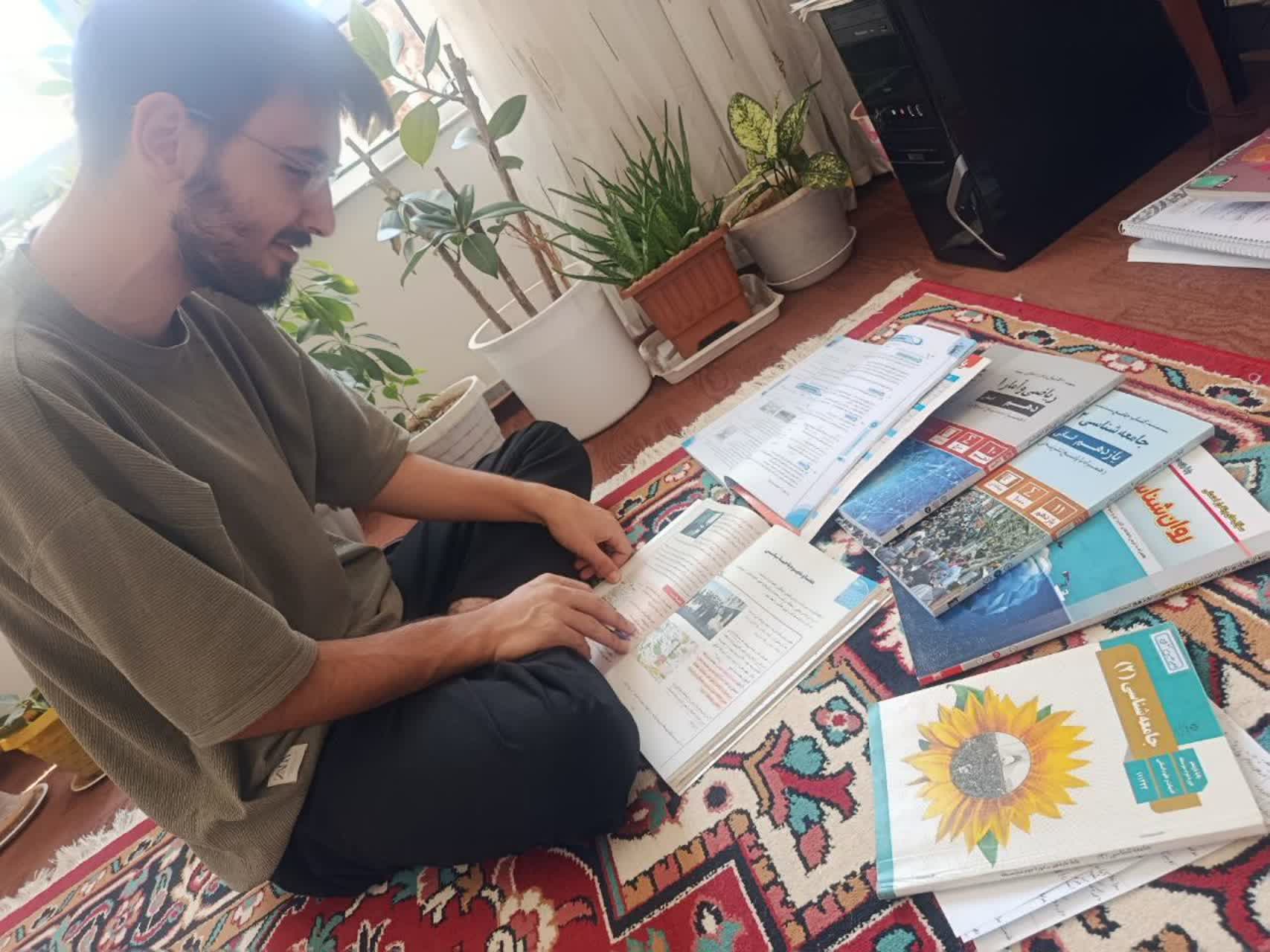 گفتگو با دانش آموزان پیشرفت امیرحسین گلی از میاندوآب