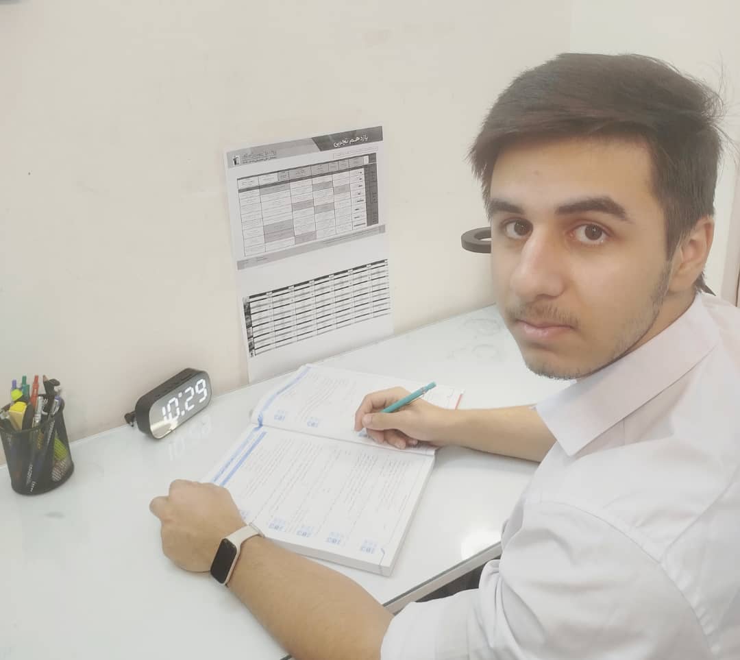 گفت و گوبا پارسا ایران نژاد دانش آموز قهرمان پیوستگی از جم