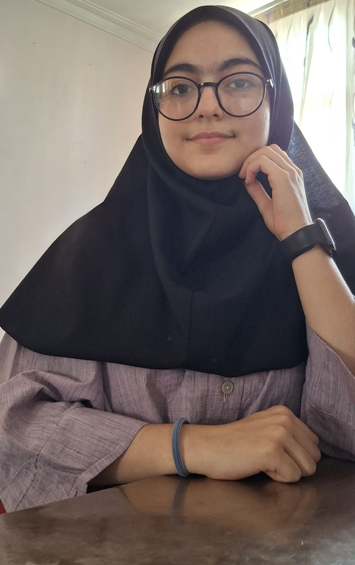 گفت و گو با اسرا اکبری  پذیرفته شده نمونه دولتی نهم  از شهر مرند