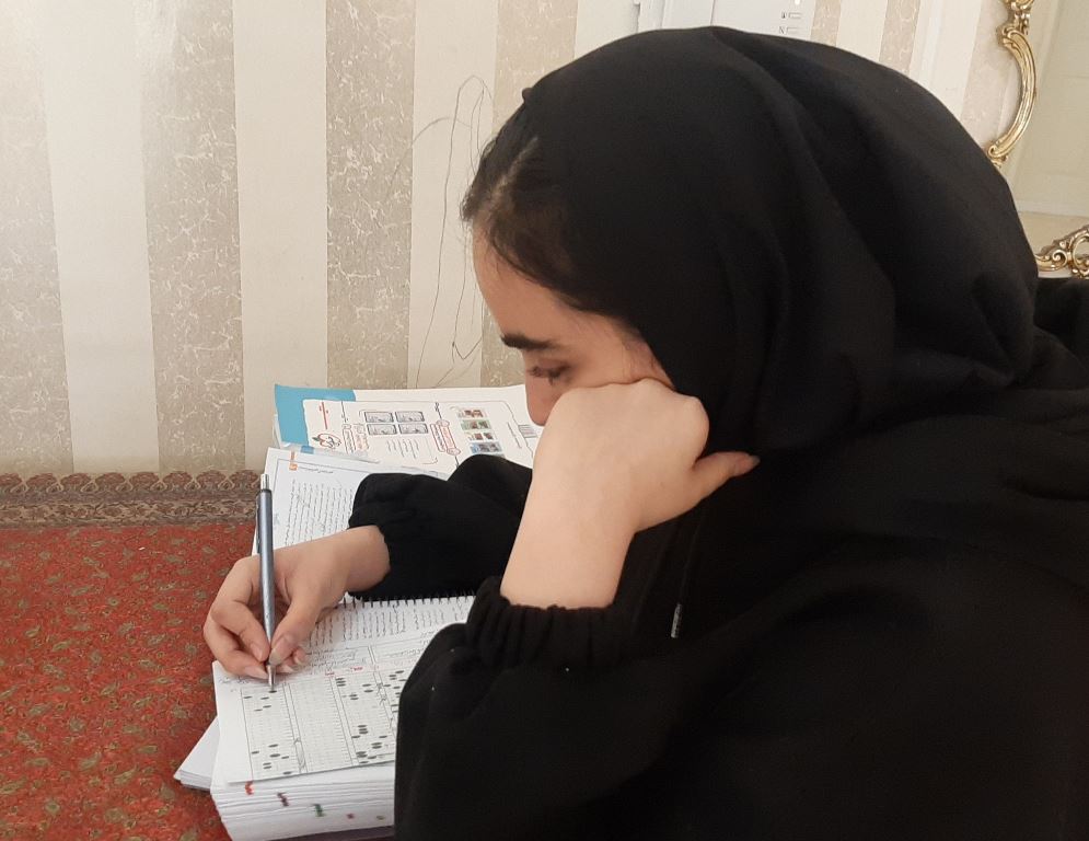 گفت و گو با زهرا آغنده  عضو باشگاه 500تایی از شهر مرند