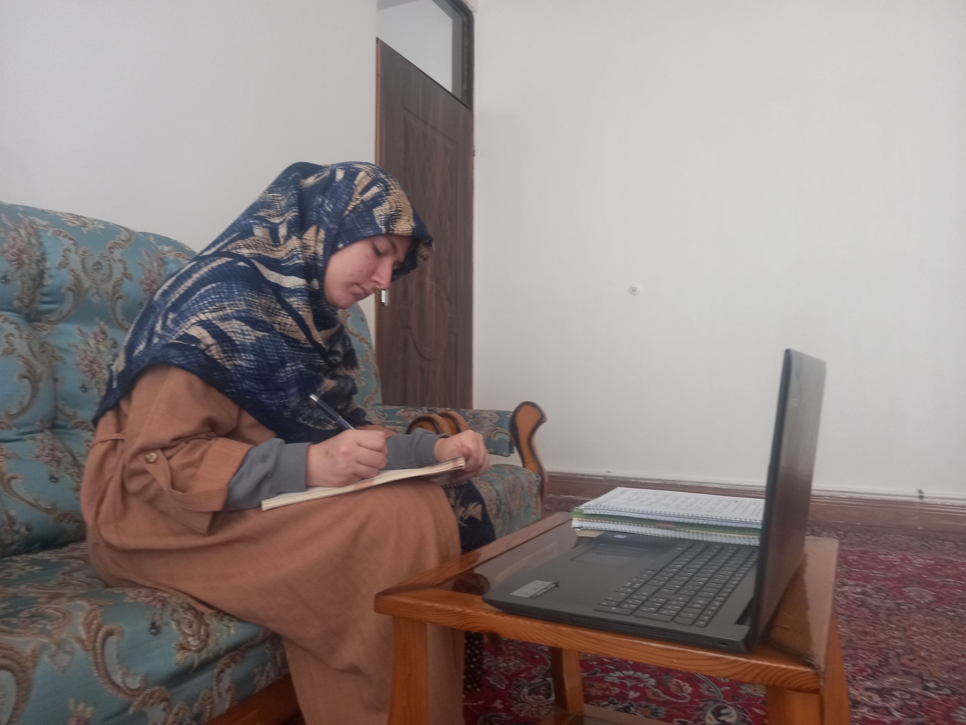 گفت و گو با  زهرا جهانگیری  پیوستگی از  تابستان از شهر مرند