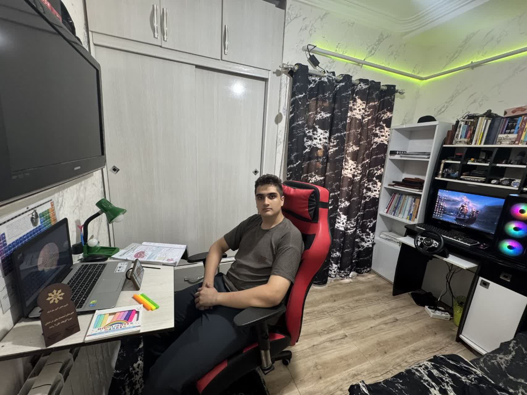 گفتگو با بردیا فروزان یازدهم تجربی ؛ قهرمان تابستان از رشت