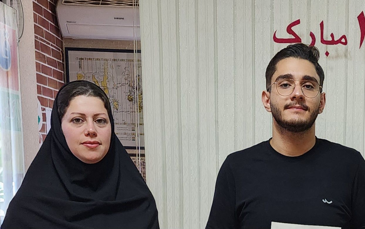 گفت‌و‌گو با امیرمحمد تعالی‌پسند؛معلم ششم صومعه‌سرا - آبی ریاضی